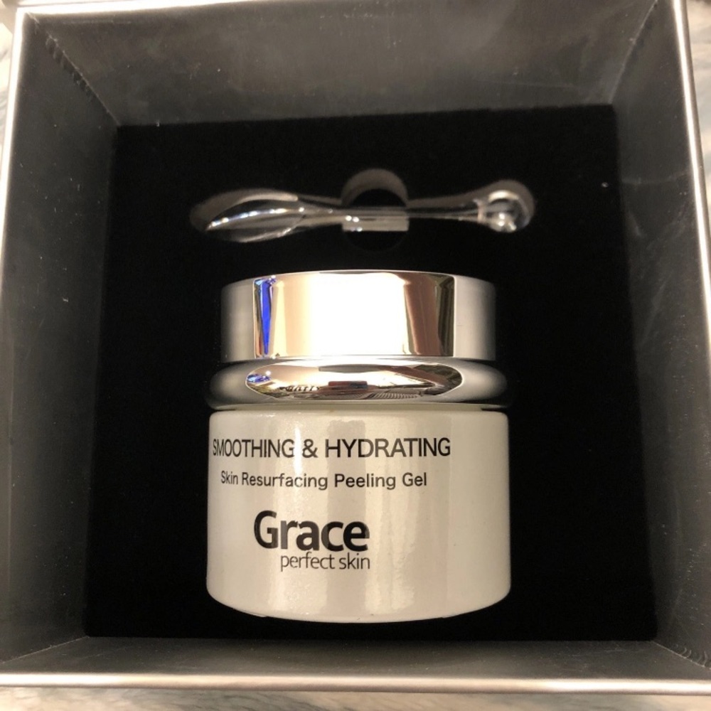Grace Smoothing & Hydrating Skin Resurfacing Peeling Gel - NIB  2 fl oz Natural